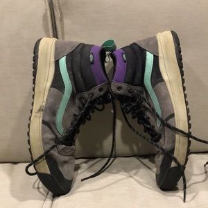 Vans ultra range mid hiking shoes
